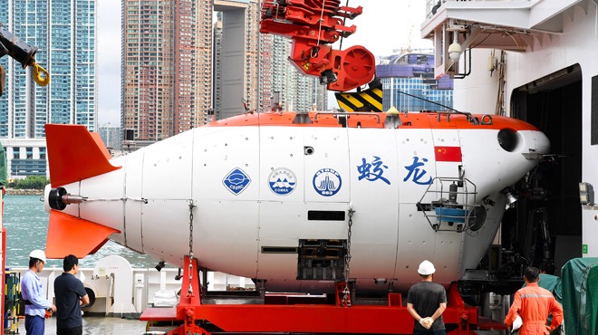 China's manned deep-sea submersible Jiaolong arrives in Hong Kong for 1st time
